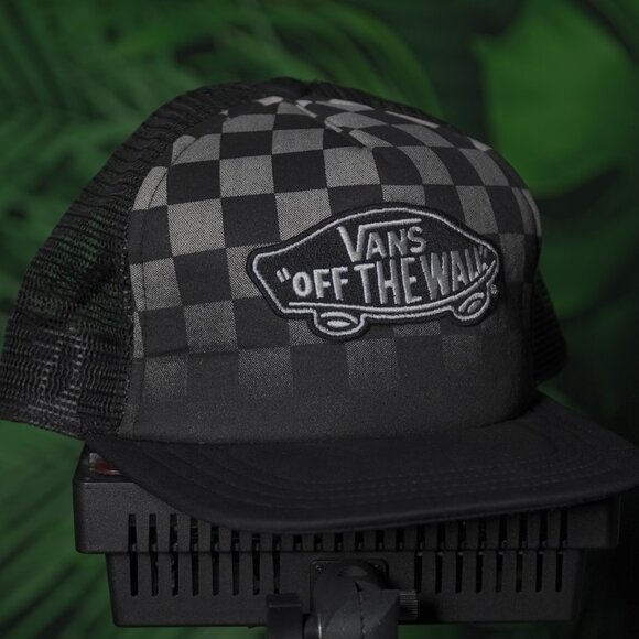 VINTAGE Y2K VANS SKATE TRUCKER HAT CLASSIC STREETWEAR MENS SNAPBACK HAT - Picture 2 of 7